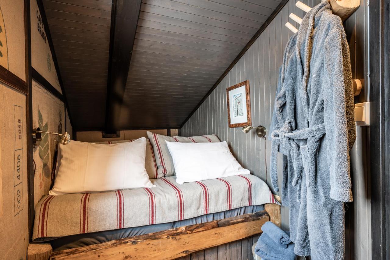 Basecamp Hotel Longyearbyen Esterno foto