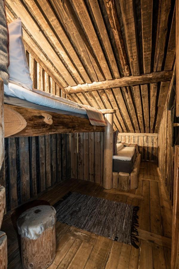 Basecamp Hotel Longyearbyen Esterno foto