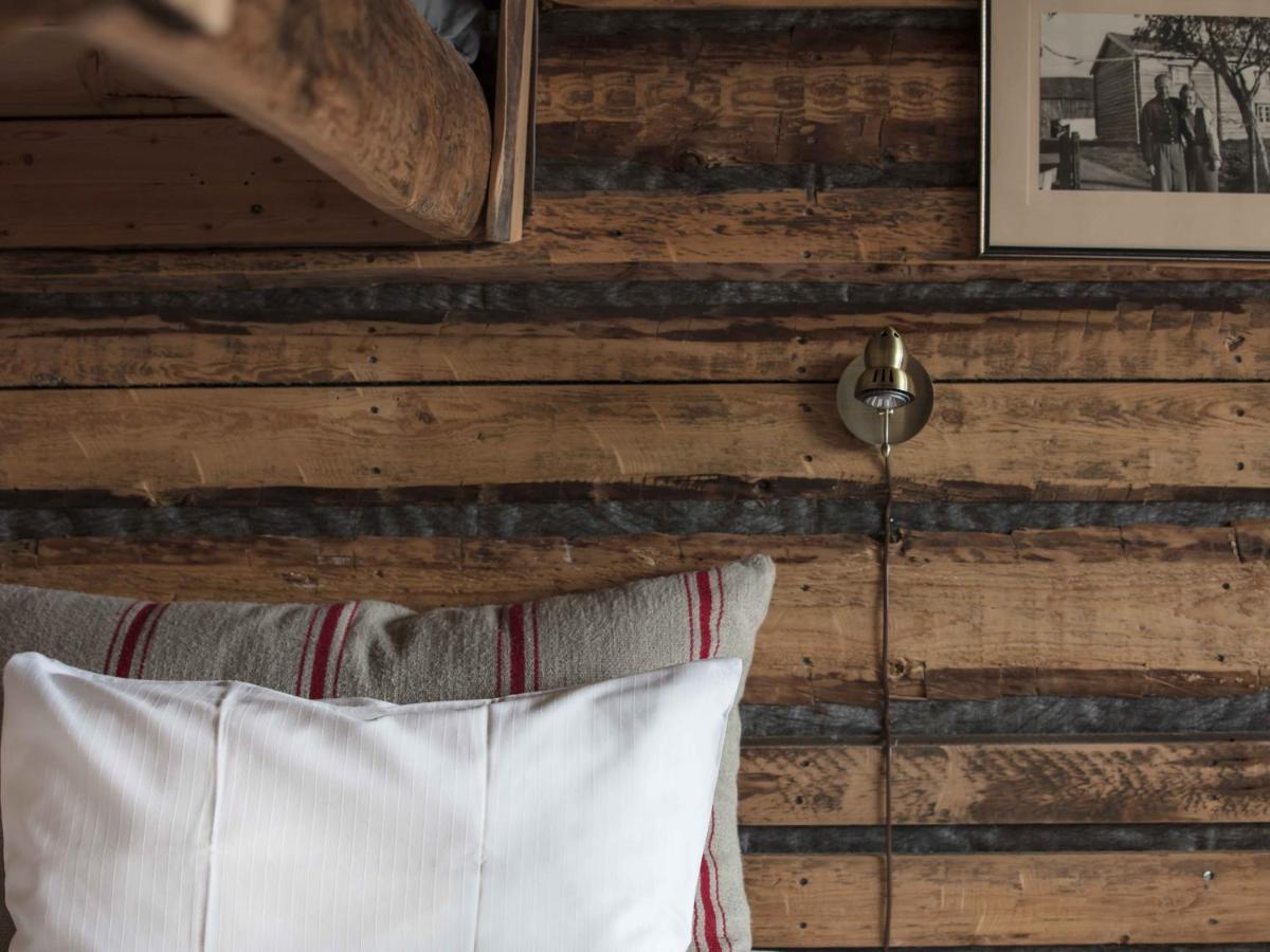 Basecamp Hotel Longyearbyen Esterno foto
