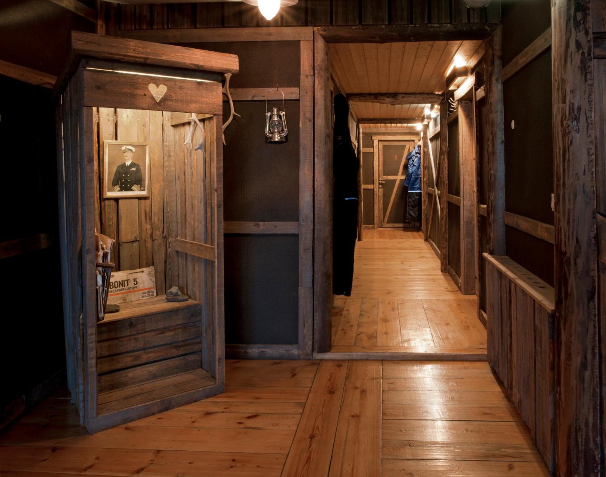 Basecamp Hotel Longyearbyen Esterno foto