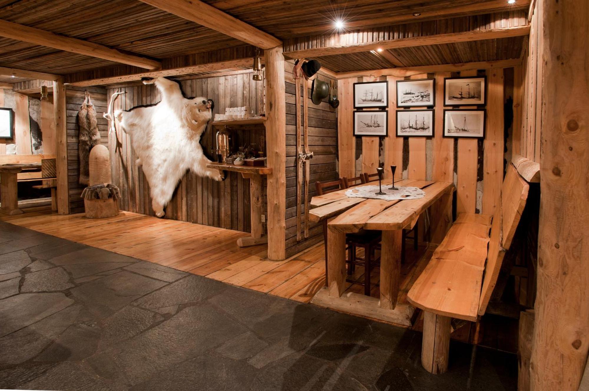 Basecamp Hotel Longyearbyen Esterno foto