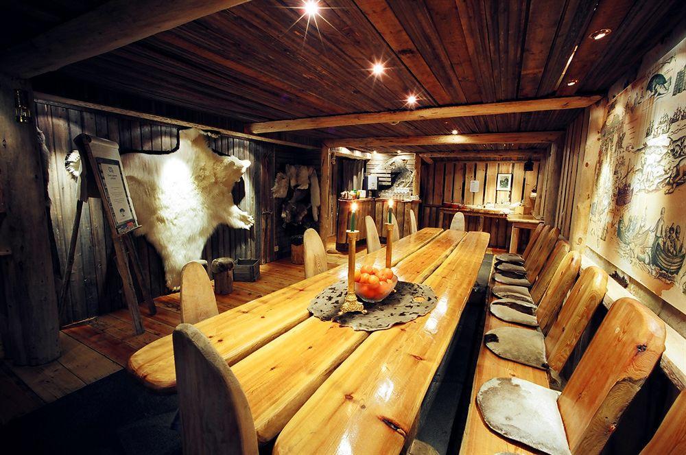 Basecamp Hotel Longyearbyen Esterno foto