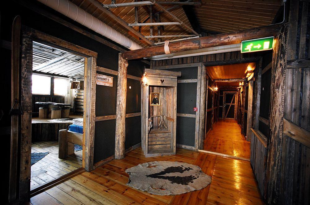 Basecamp Hotel Longyearbyen Esterno foto