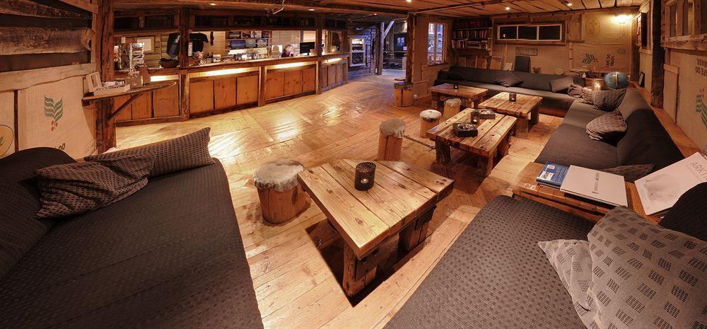 Basecamp Hotel Longyearbyen Esterno foto
