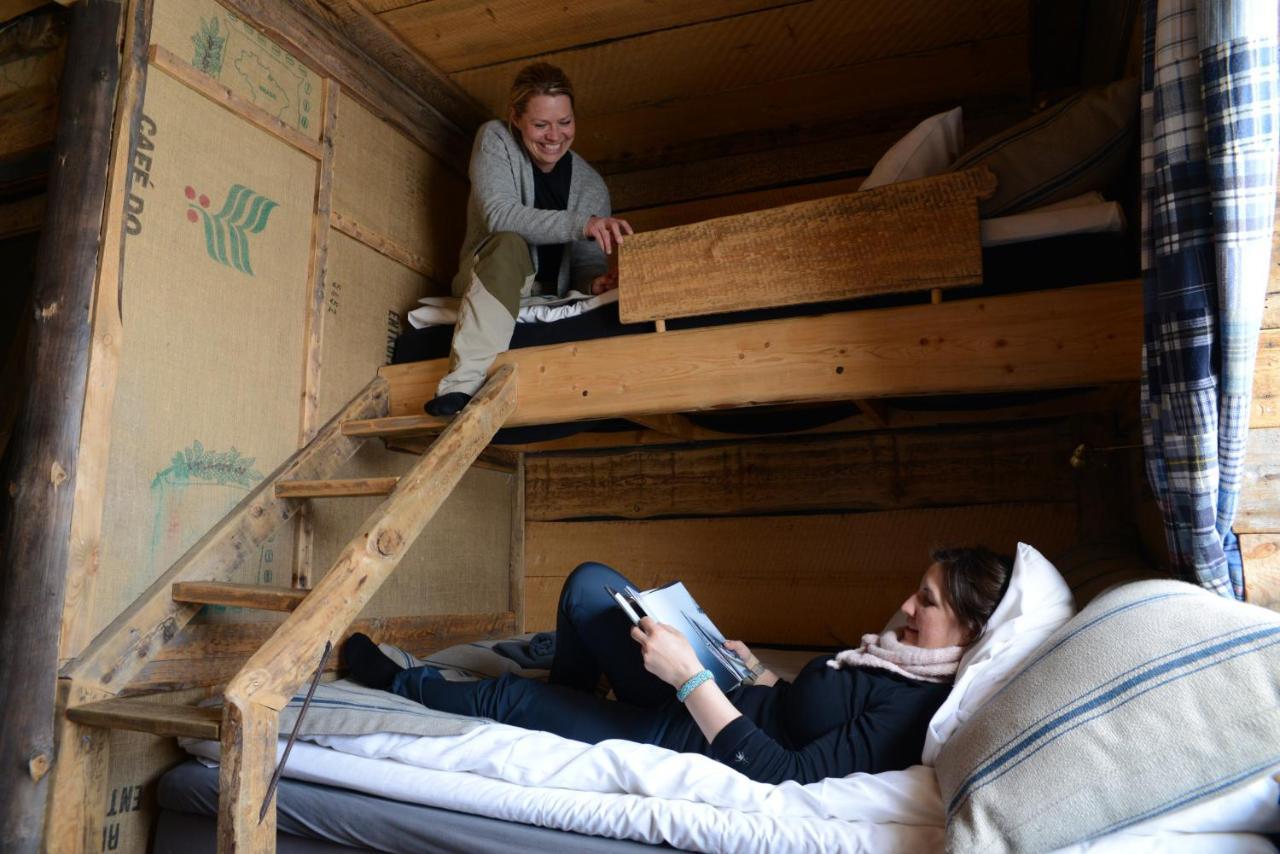 Basecamp Hotel Longyearbyen Esterno foto